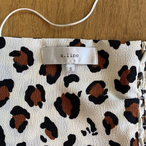 A. Line Animal Print Tie Front Crop Top Size Small - Picture 4 of 5